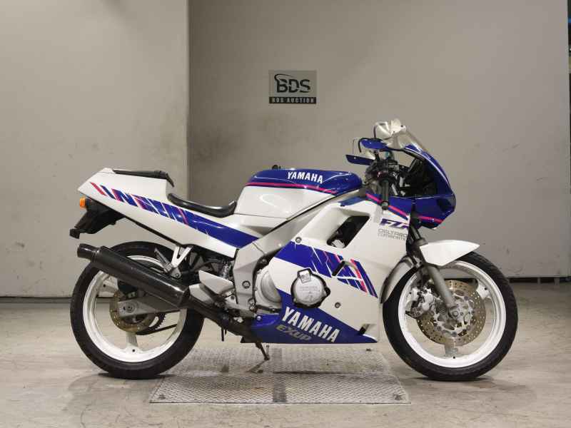 Yamaha FZR250R