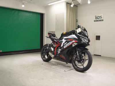 Kawasaki Ninja ZX-25R 2021