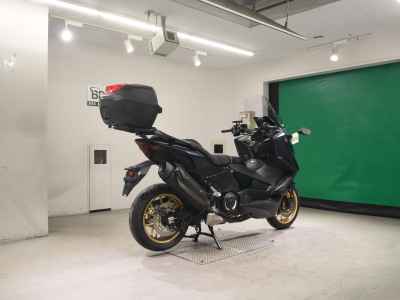 Yamaha TMAX 560 2023