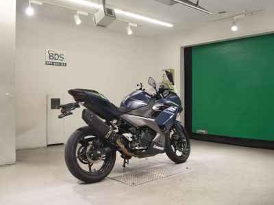 Kawasaki Ninja 400 2021