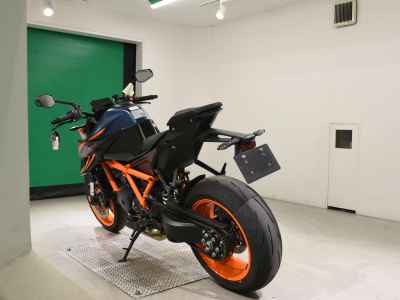 KTM 1290 Super Duke R 2024