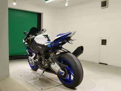 BMW HP4 2014