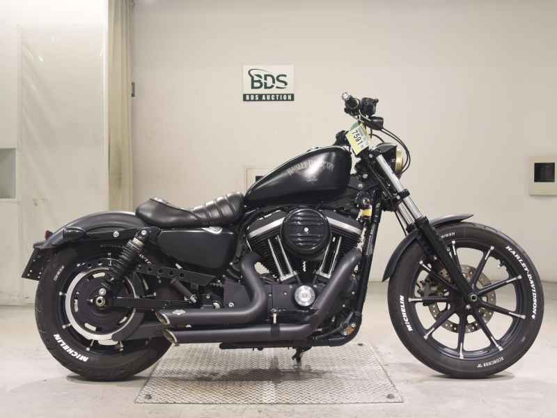 Harley-Davidson Sportster Iron XL883N 2016
