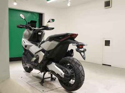 BRP X-ADV750 2025