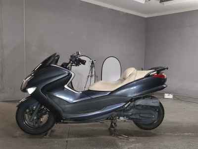 Yamaha Majesty 250