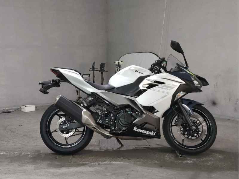 Kawasaki Ninja 400 2022