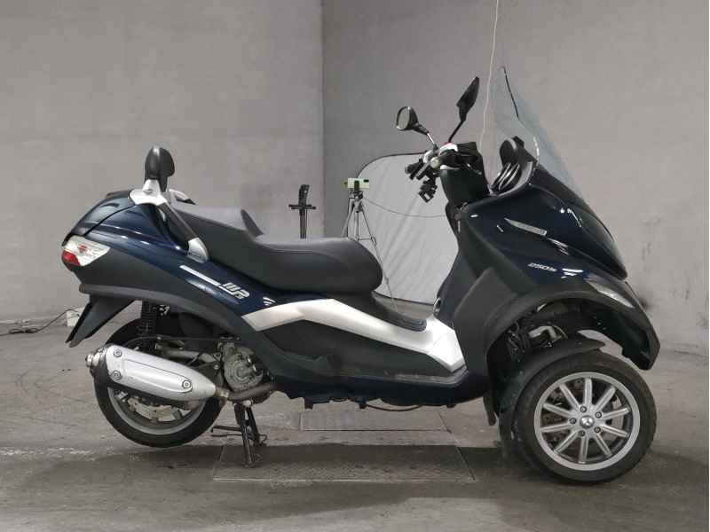 Piaggio MP3 250FL