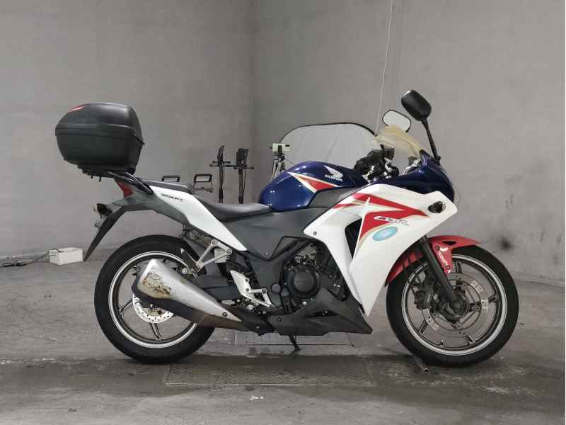 Honda CBR250R 2011