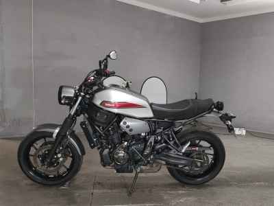 Yamaha XSR700 2021
