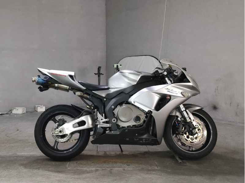 Honda CBR1000RR 2005