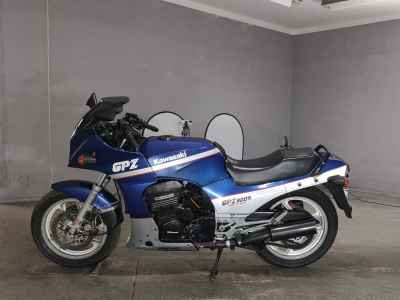 Kawasaki GPZ900R
