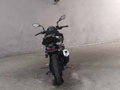 Kawasaki Z400 2022