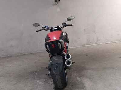 Ducati Diavel Carbon 2012