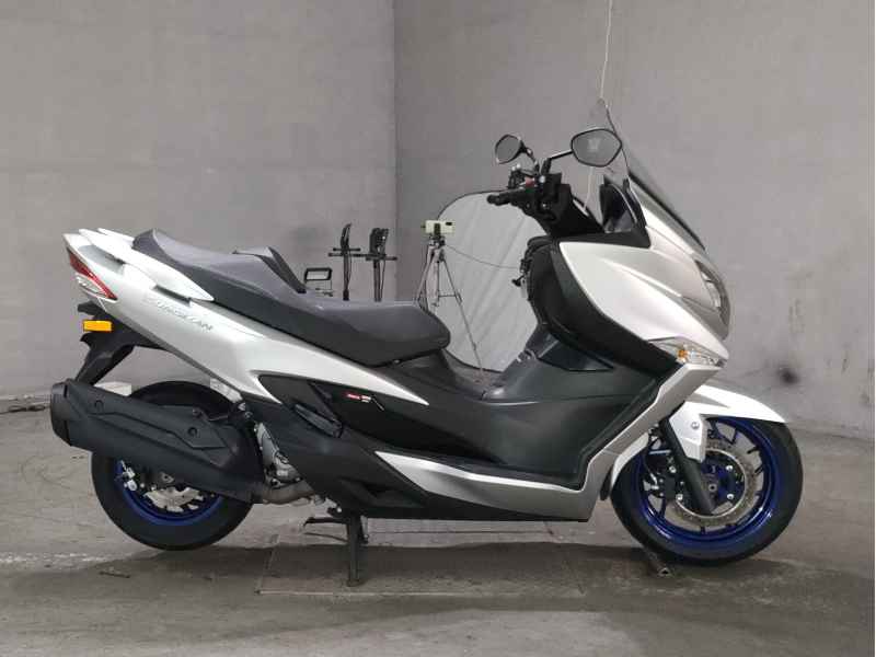Suzuki Burgman 400 2022