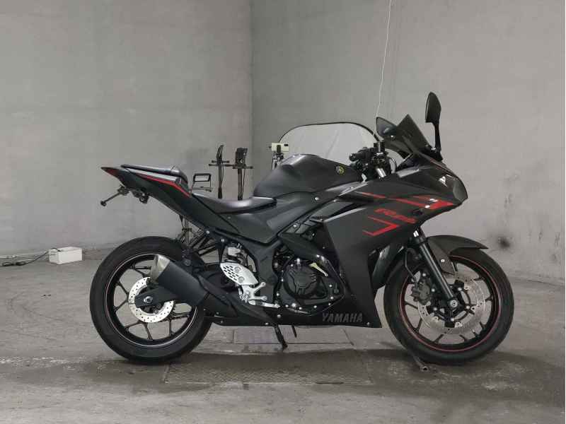 Yamaha YZF-R25 2017