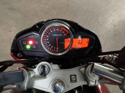 Suzuki GSR250