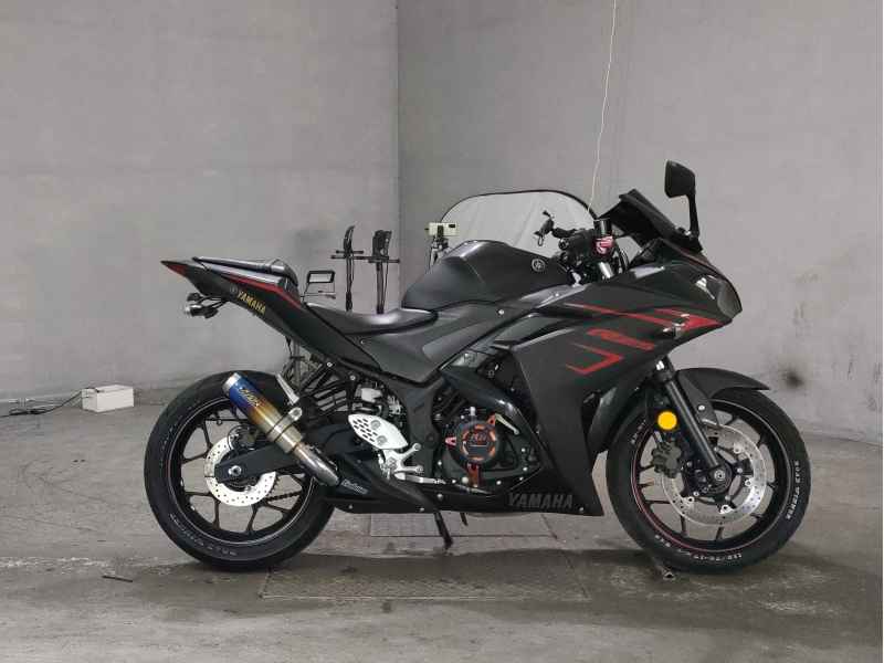 Yamaha YZF-R25 2017