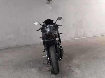 Yamaha YZF-R25 2017