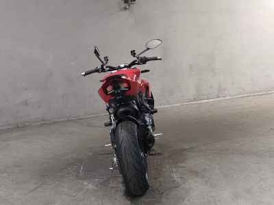 Ducati Streetfighter V2 2023