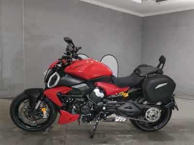 Ducati Diavel V4 2023