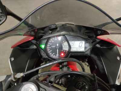 Yamaha YZF-R25 2015
