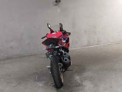 Honda CBR250RR 2023