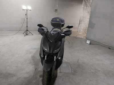 Yamaha XMAX 250