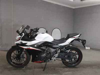Suzuki GSX250R