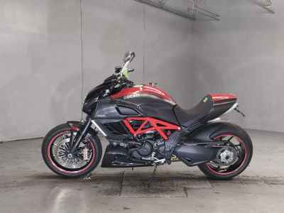 Ducati Diavel Carbon 2011
