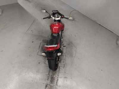 Suzuki GSR250