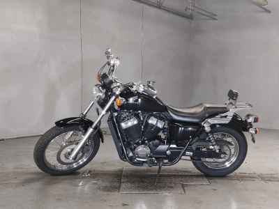 Honda VT400S 2011