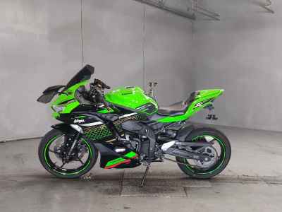 Kawasaki Ninja ZX-25R KRT Edition