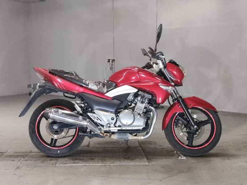 Suzuki GSR250
