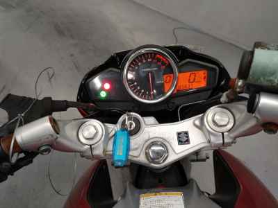 Suzuki GSR250