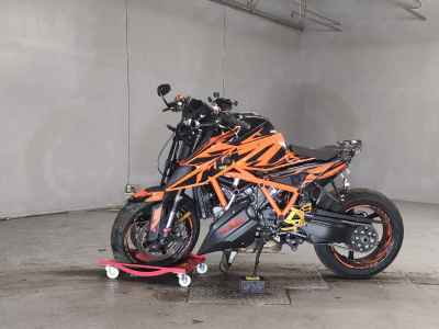 KTM 1290 Super Duke R 2021