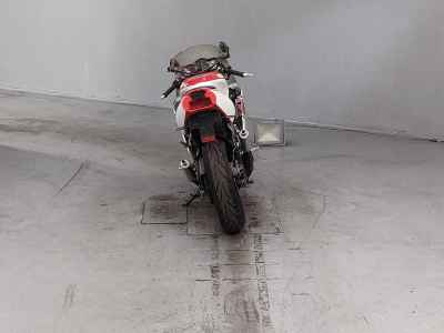Yamaha TZR250R