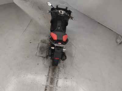 Aprilia SR Max 300 2015