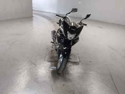 Suzuki GSR250S