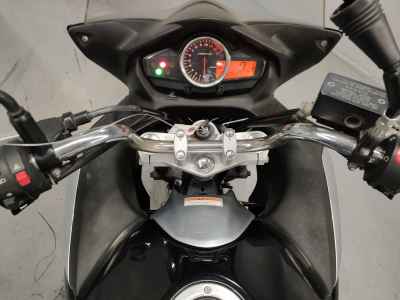 Suzuki GSR250S