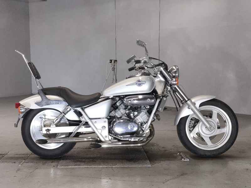 Honda Magna 250