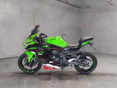 Kawasaki Ninja ZX-25R KRT Edition