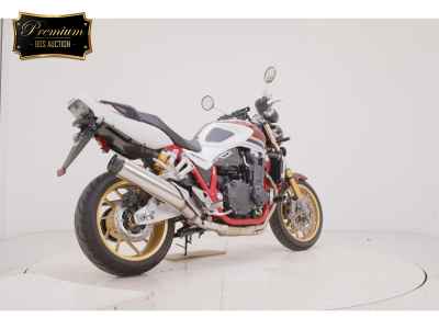 Honda CB1300SF 2024