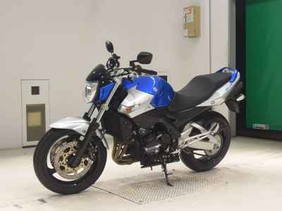 Suzuki GSR400 2009