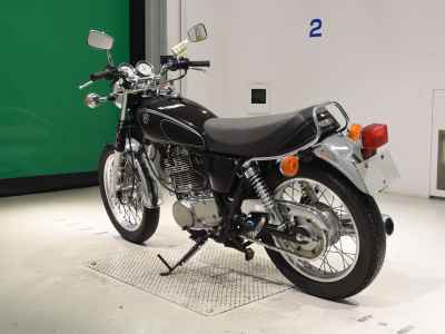 Yamaha SR400 2012
