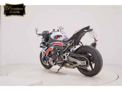 BMW M1000R 2025
