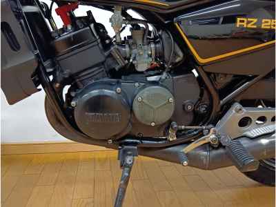 Yamaha RZ250