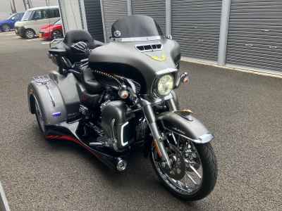 Harley-Davidson Electra Glide FLHTCU1690 Trike 2017