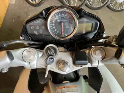 Suzuki GSR250
