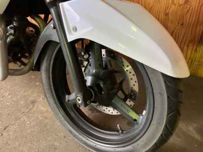 Suzuki GSR250
