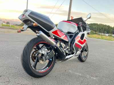 Yamaha TZR250R